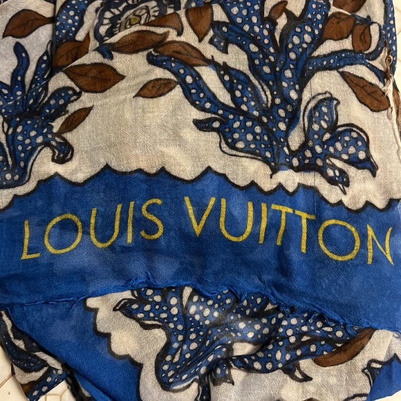 Louis Vuitton Silk Cashmere Cobalt Blue Sarong - Picture 3 of 14